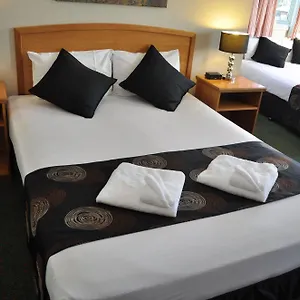 3* Отель Meadowbrook Brisbane